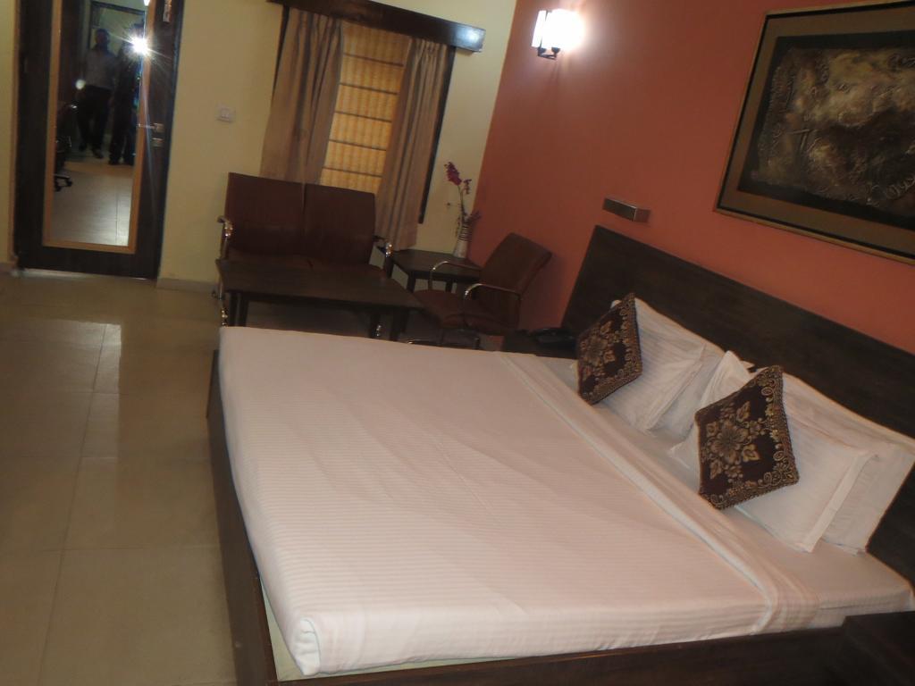 Green Villa Bed & Breakfast New Delhi Extérieur photo